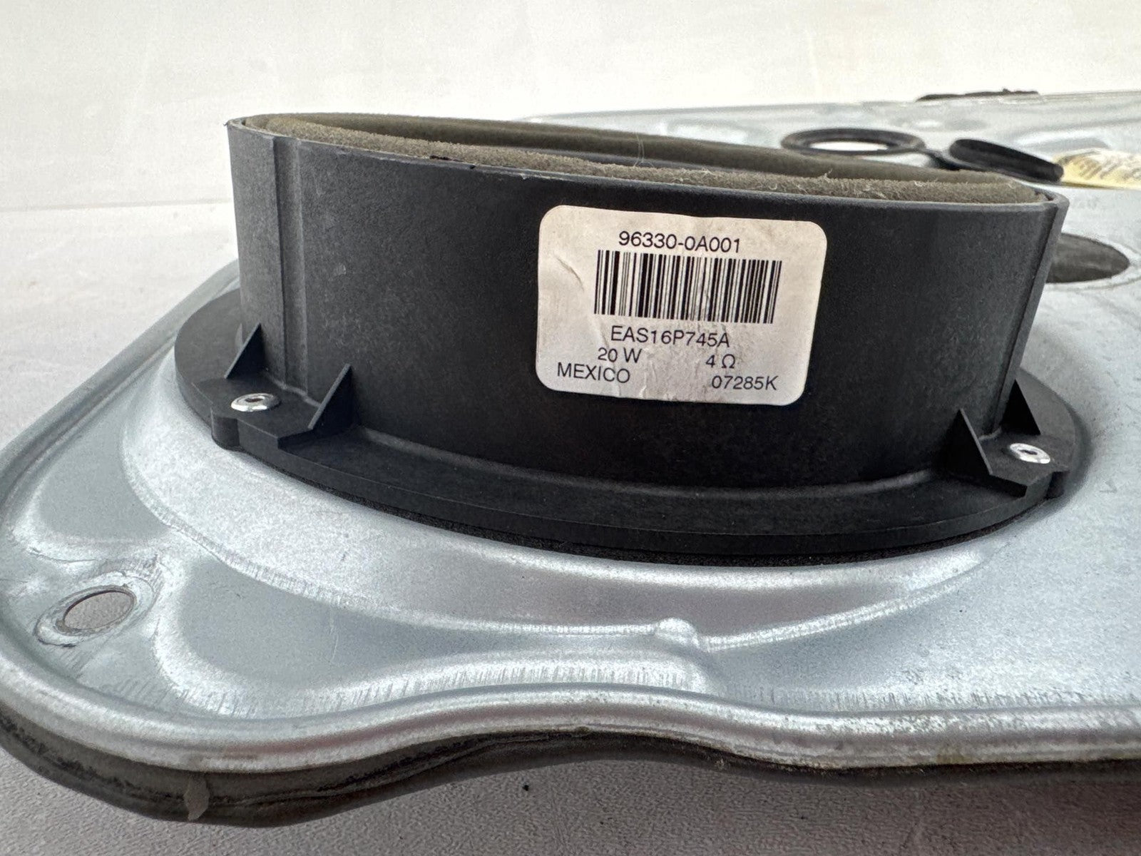 06-10 HYUNDAI SONATA FRONT RIGHT DOOR WINDOW REGULATOR AND MOTOR ASSEMBLY OEM