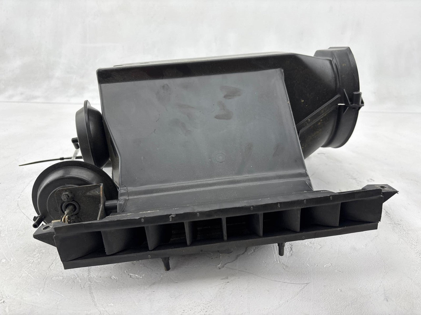 1991-1996 Chevrolet Corvette Ac Heater Air Distribution Duct Oem