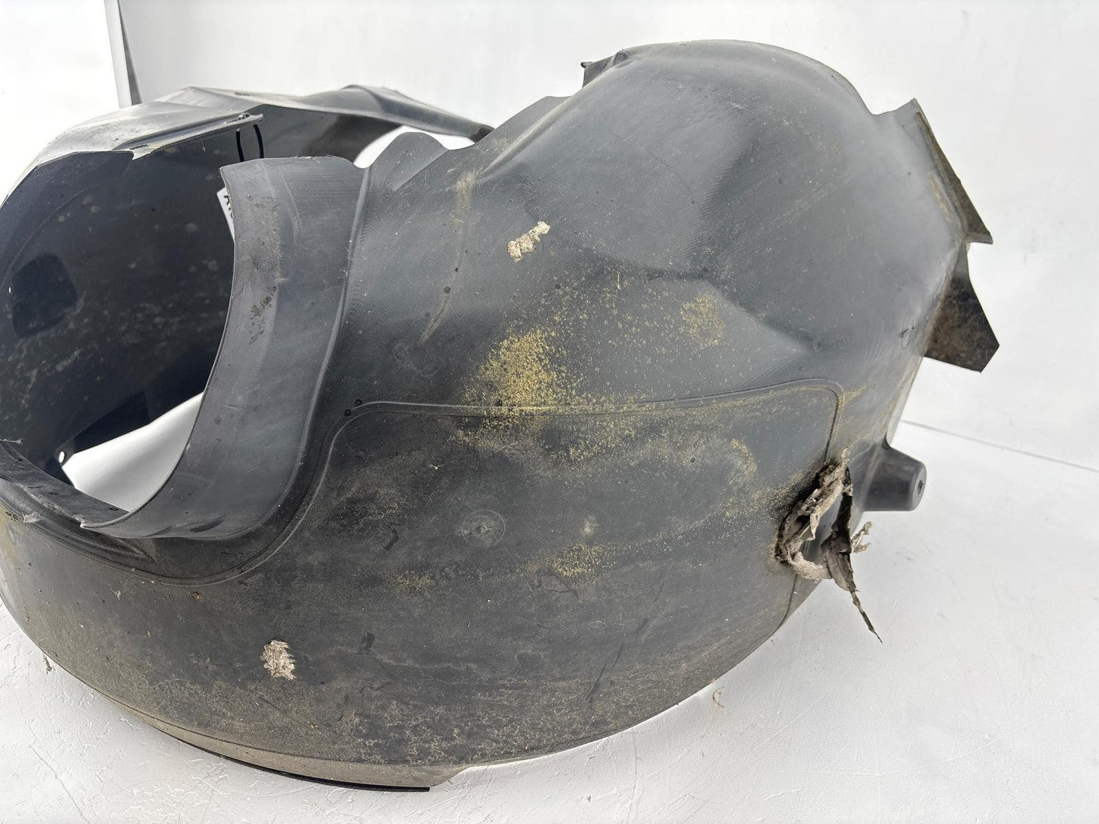 12-18 FORD FOCUS REAR LEFT LH DRIVER SIDE FENDER INNER LINER SPLASH SHIELD OEM