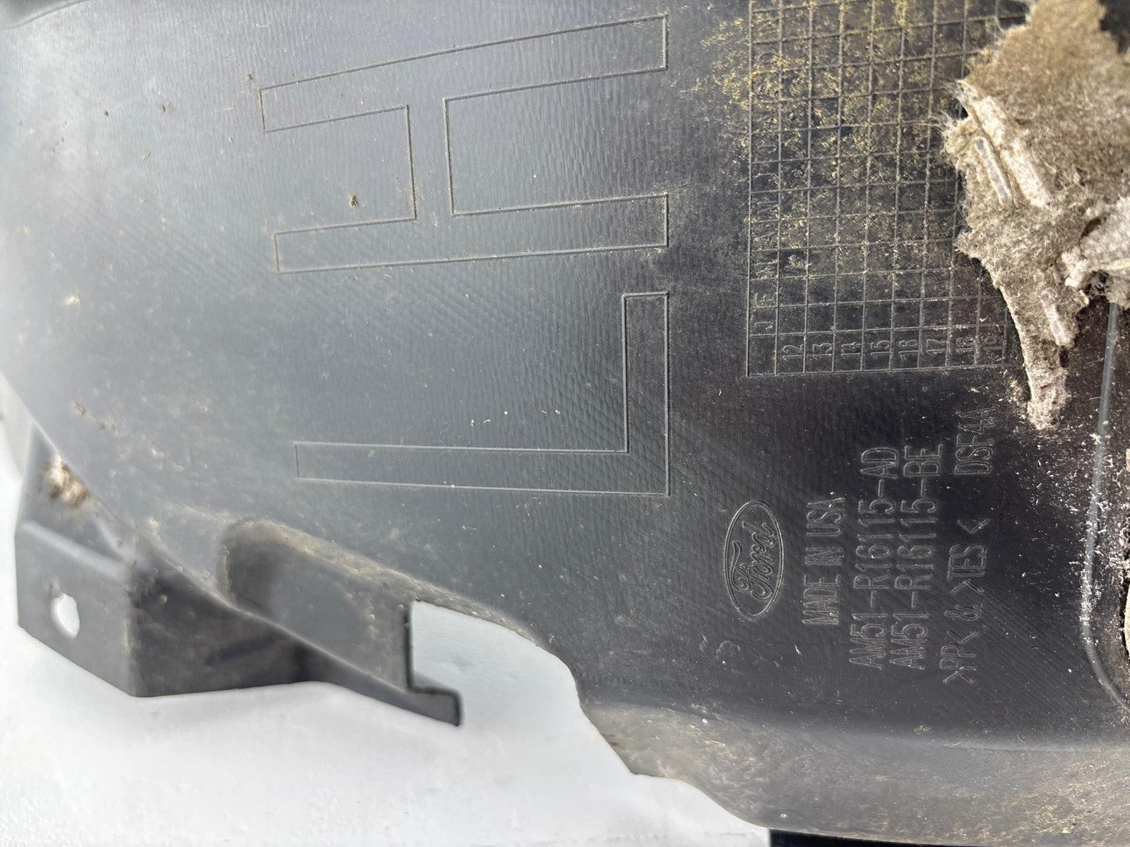 12-18 FORD FOCUS REAR LEFT LH DRIVER SIDE FENDER INNER LINER SPLASH SHIELD OEM