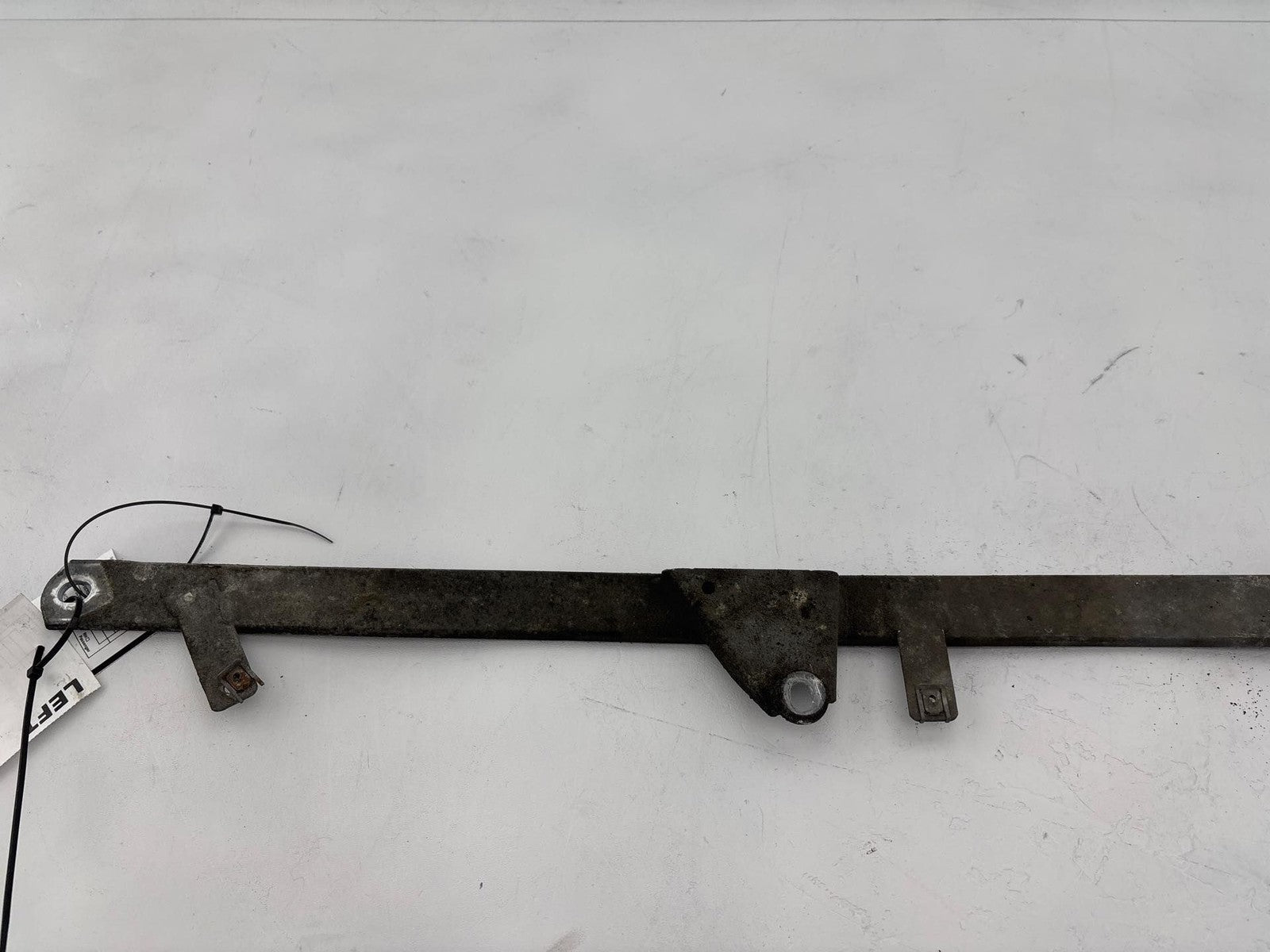 08-13 BMW 135i FRONT LEFT V-BRACE PULL ROD SUB FRAME STRUT BAR OEM