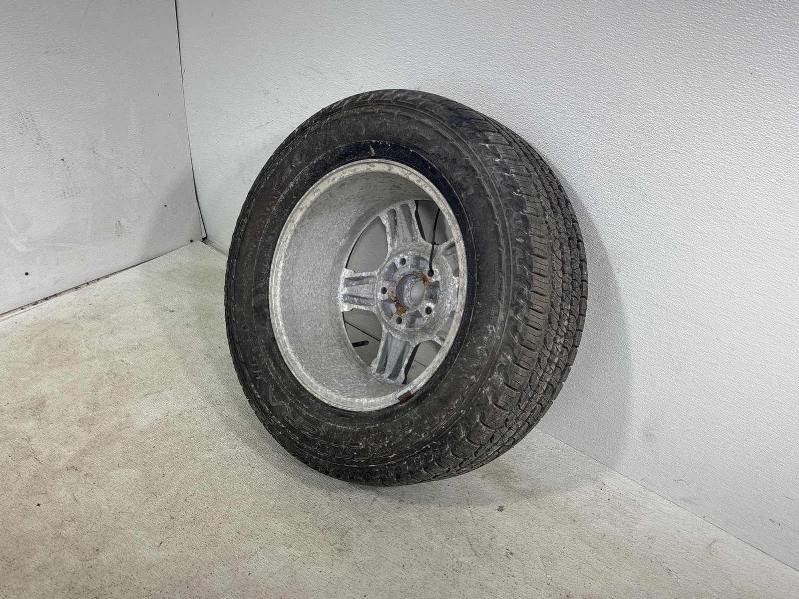 05-07 Jeep Grand Cherokee Spare Tire Wheel 245/65 R17 105S Rim 17x7.5