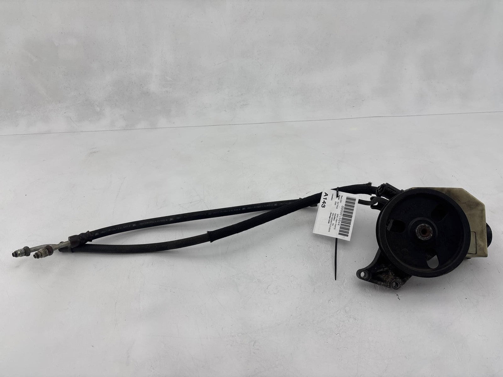 2000-2002 Saturn Sw2 Power Steering Pump W/ Reservoir Oem 21013100