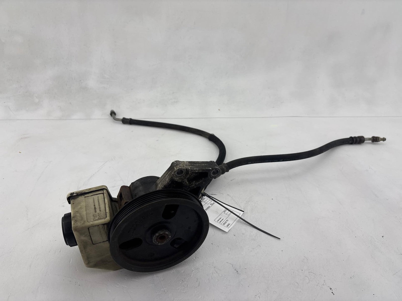 2000-2002 Saturn Sw2 Power Steering Pump W/ Reservoir Oem 21013100