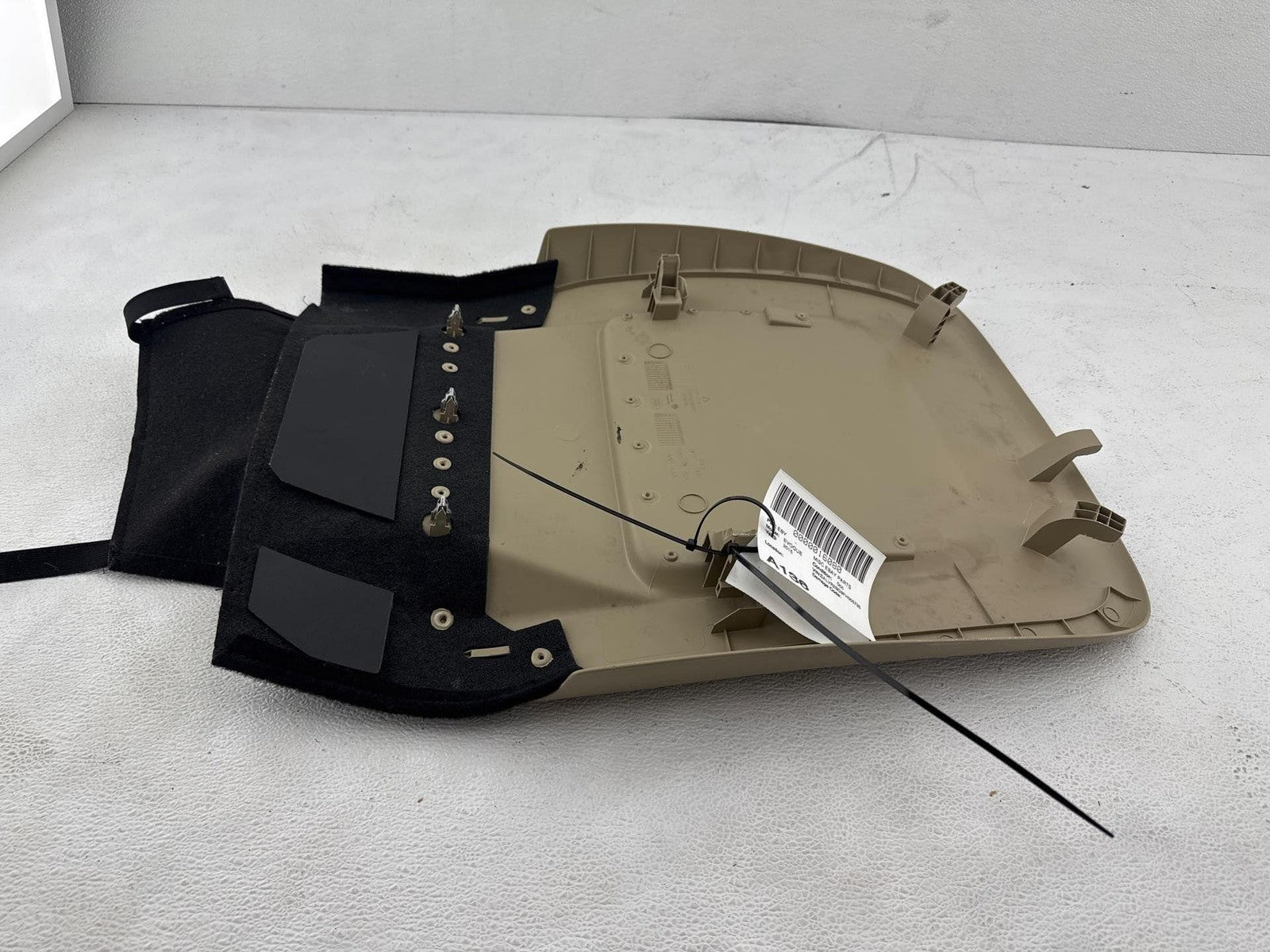 12-15 Range Rover Evoque L538 Front Right Passenger Seat Back Panel Cover Oem