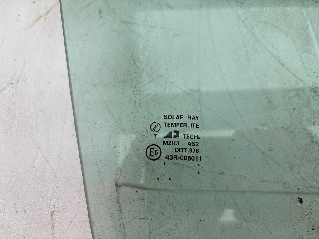 00-02 Saturn Sw2 Front Passenger Door Window Glass