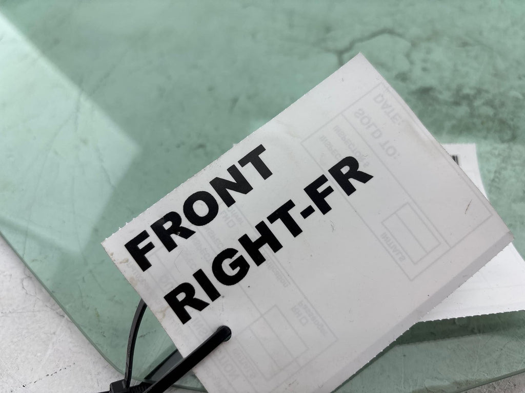 12-17 Fiat 500 Front Right Door Window Glass Oem