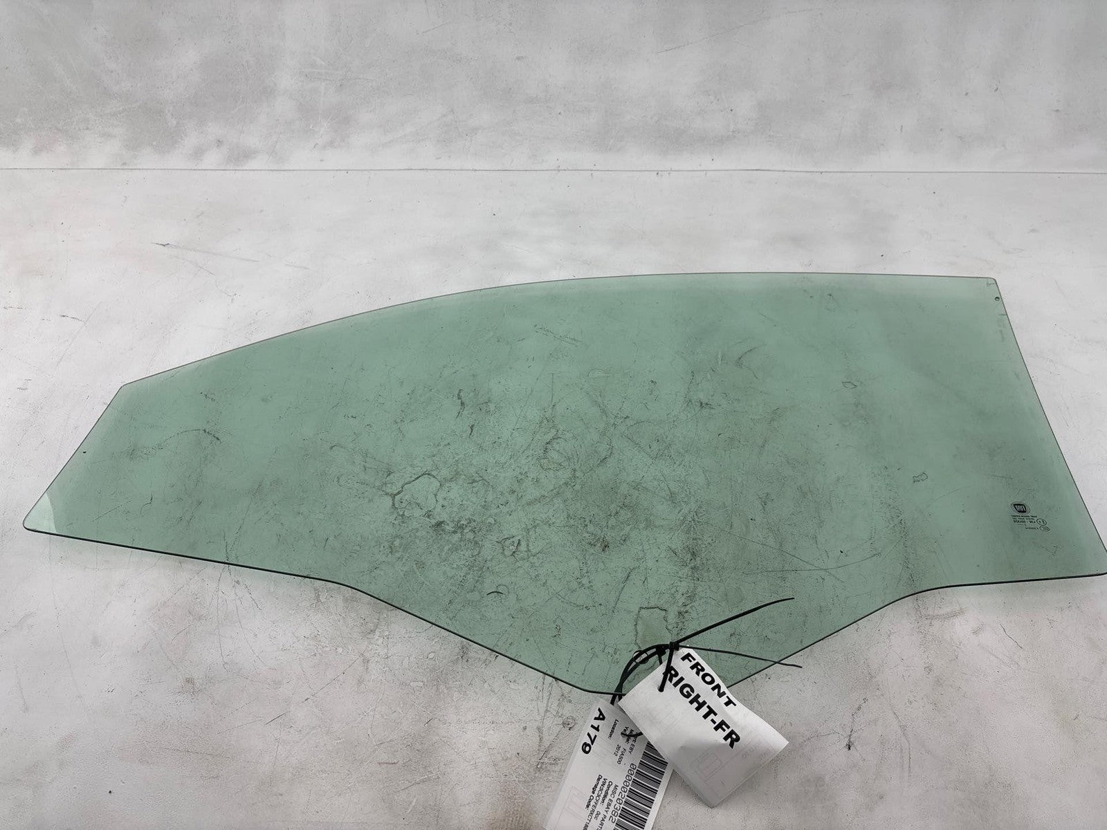 12-17 Fiat 500 Front Right Door Window Glass Oem