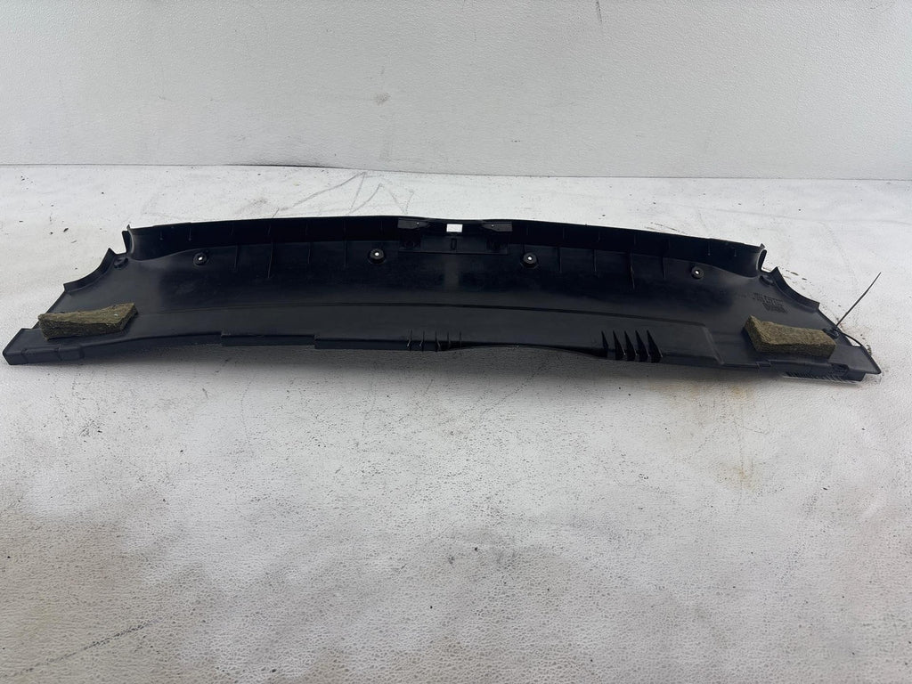 2000-2002 S4 Rear Trunk Sill Scuff Plate Trim Cover Oem 8D5-863-471