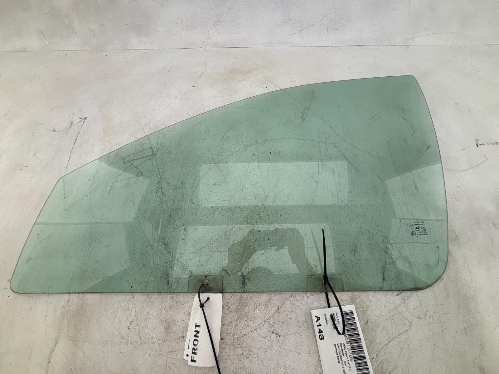 00-02 Saturn Sw2 Front Driver Side Door Window Glass