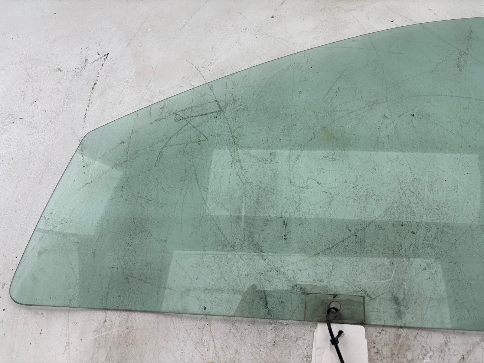 00-02 Saturn Sw2 Front Driver Side Door Window Glass