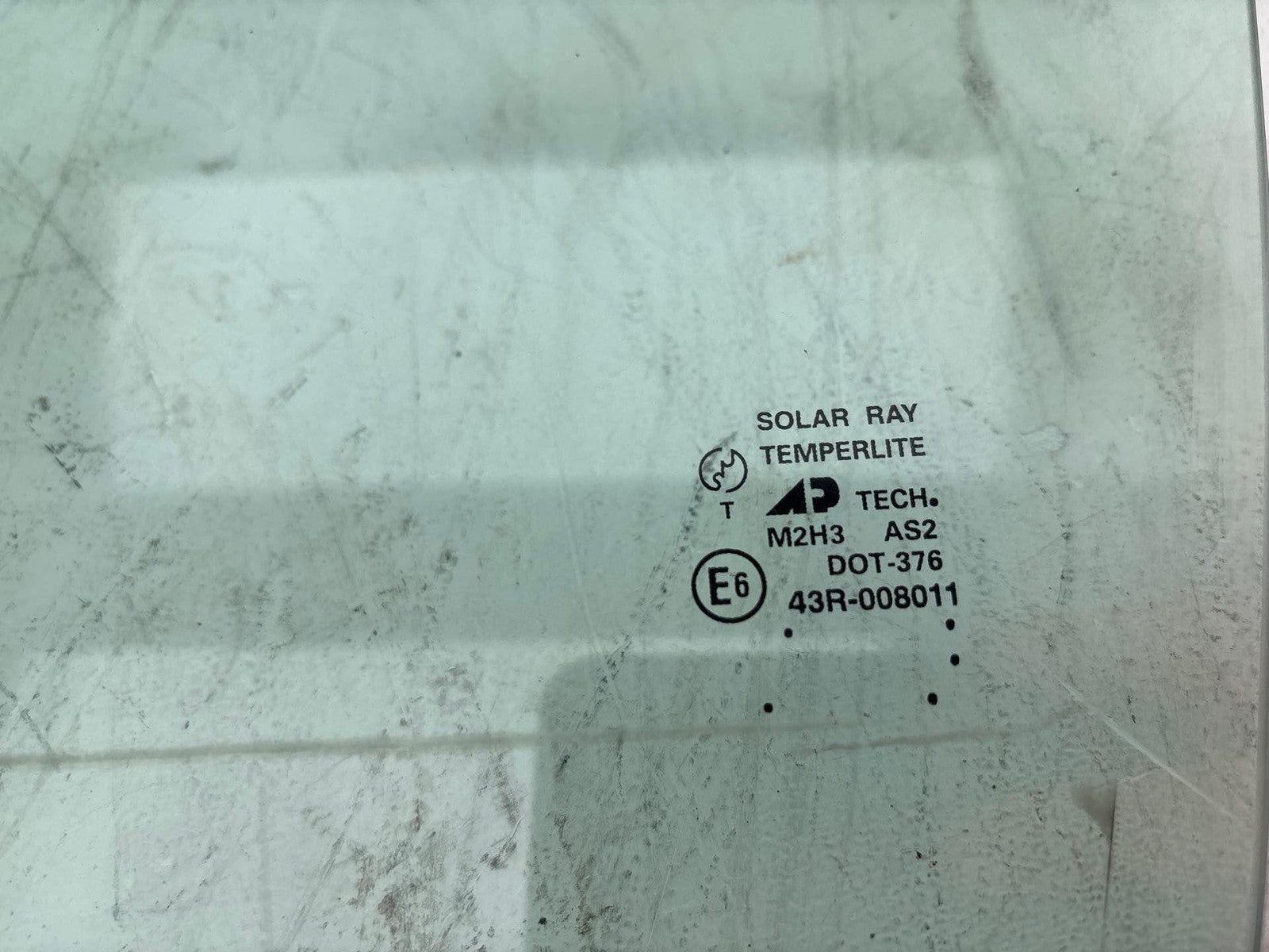 00-02 Saturn Sw2 Front Driver Side Door Window Glass