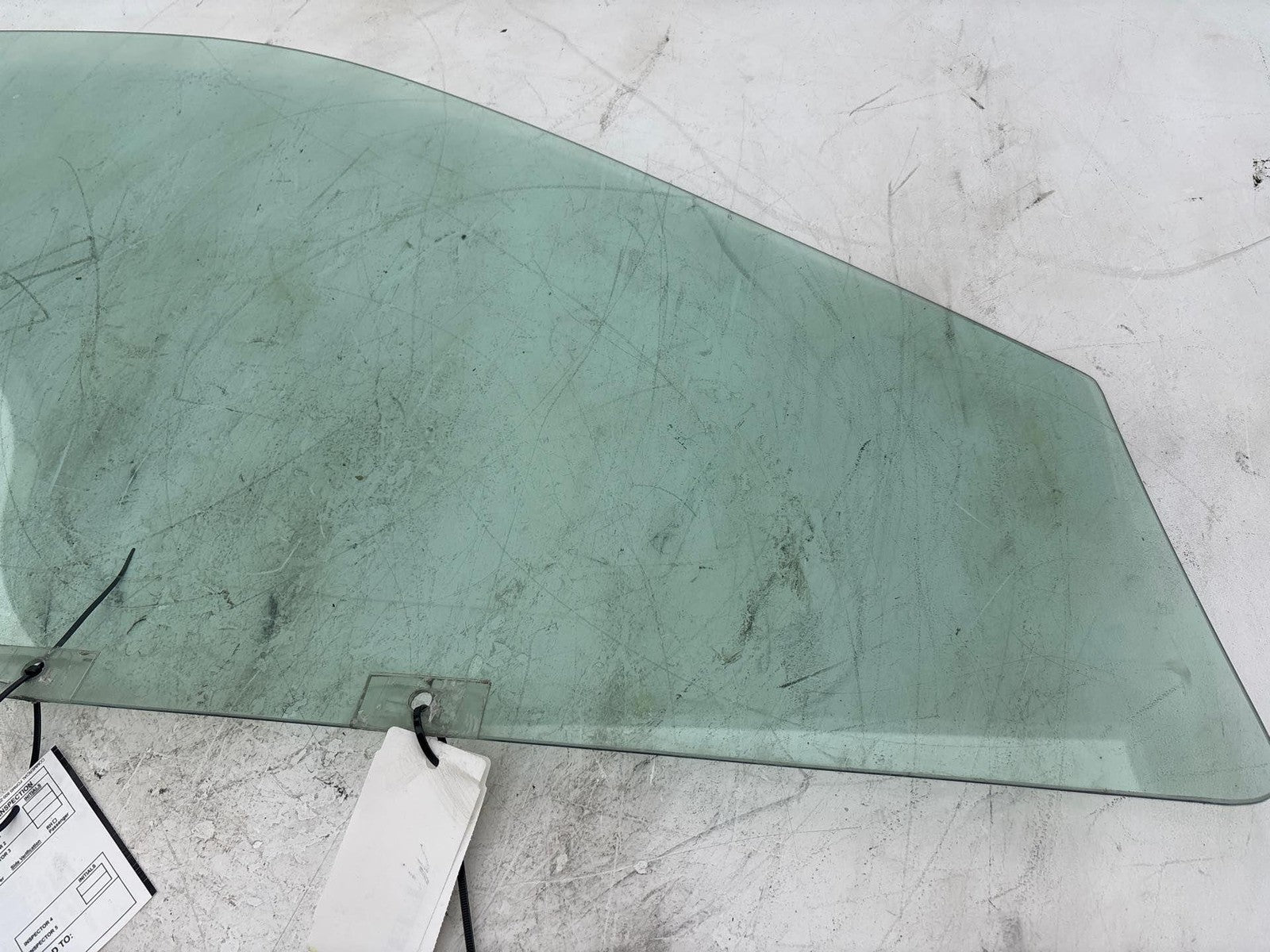 00-02 Saturn Sw2 Front Driver Side Door Window Glass