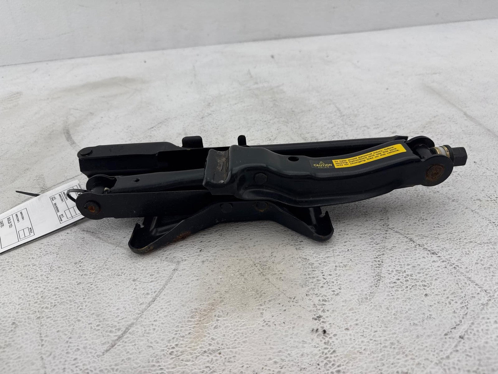 2000 - 2002 Saturn Sw2 Emergency Spare Tire Changing Tools Scissor Jack Kit Oem