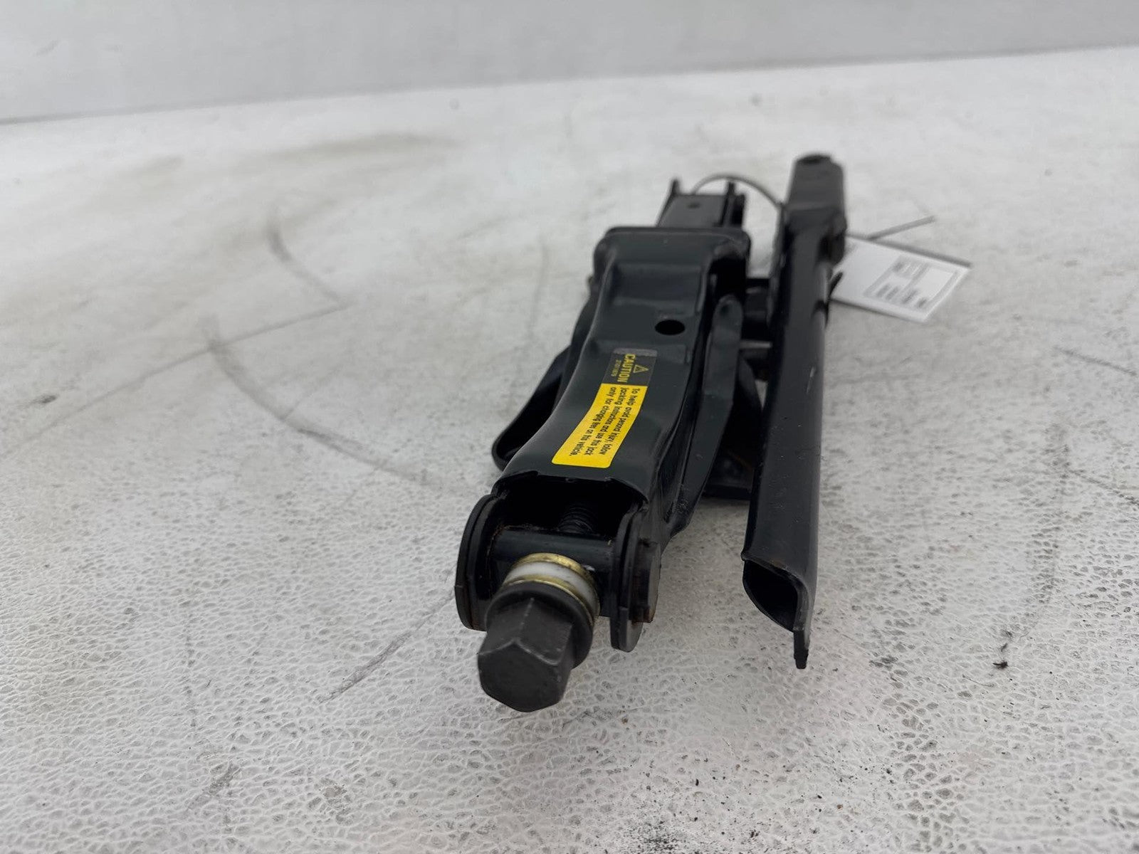 2000 - 2002 Saturn Sw2 Emergency Spare Tire Changing Tools Scissor Jack Kit Oem