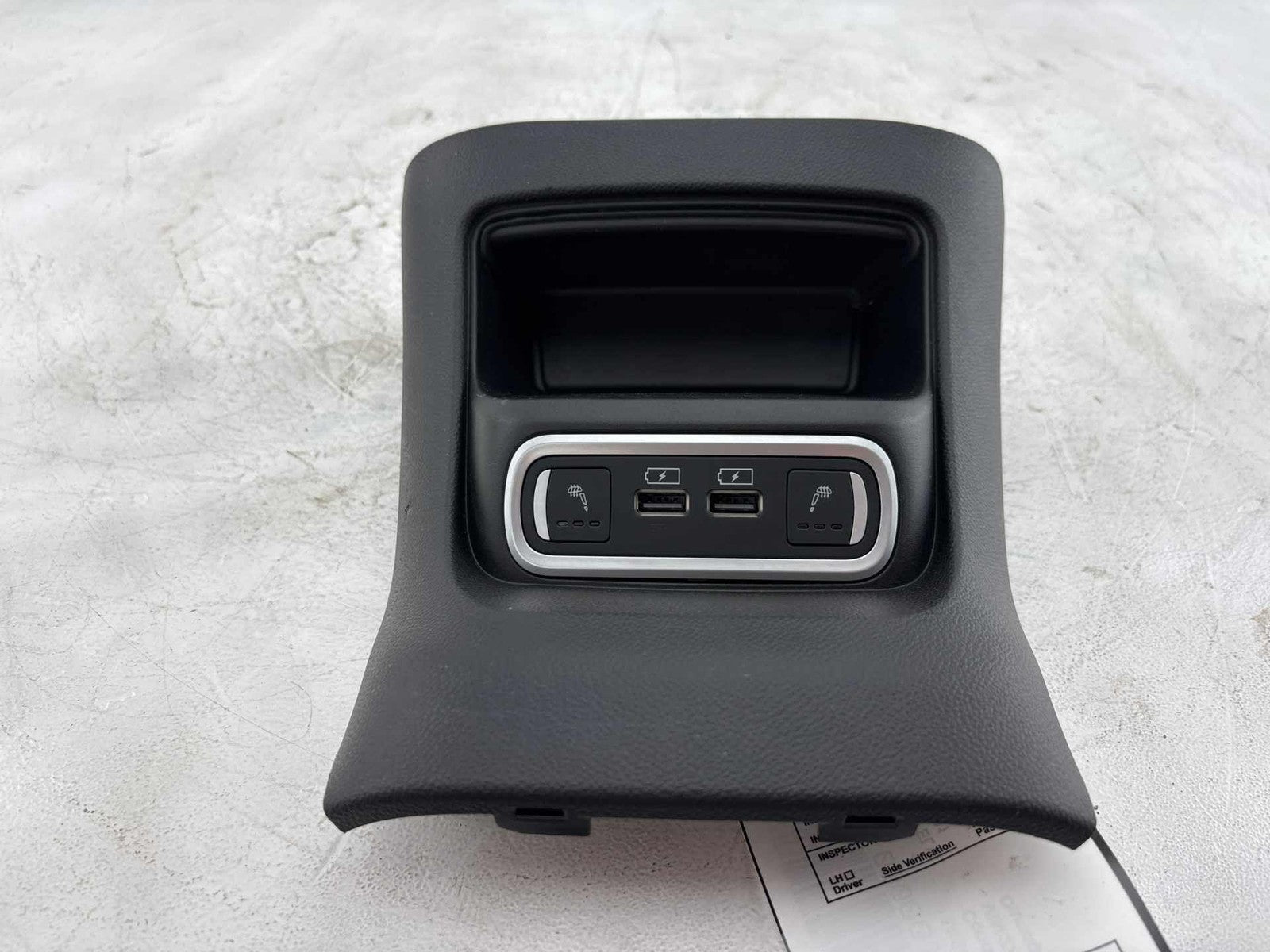 18-24 Alfa Romeo Stelvio Rear Console Usb &Seat Heater Control Switch W/Trim Oem