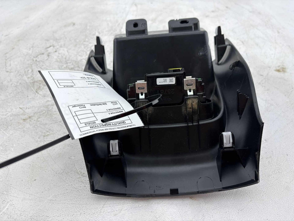 18-24 Alfa Romeo Stelvio Rear Console Usb &Seat Heater Control Switch W/Trim Oem