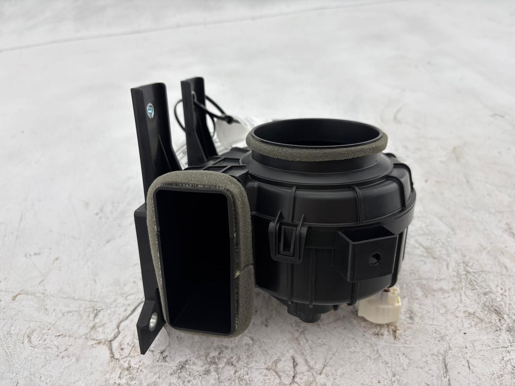 17-22 Toyota Prius Prime Hybrid Battery Pack Cooling Right Blower Fan Motor OEM