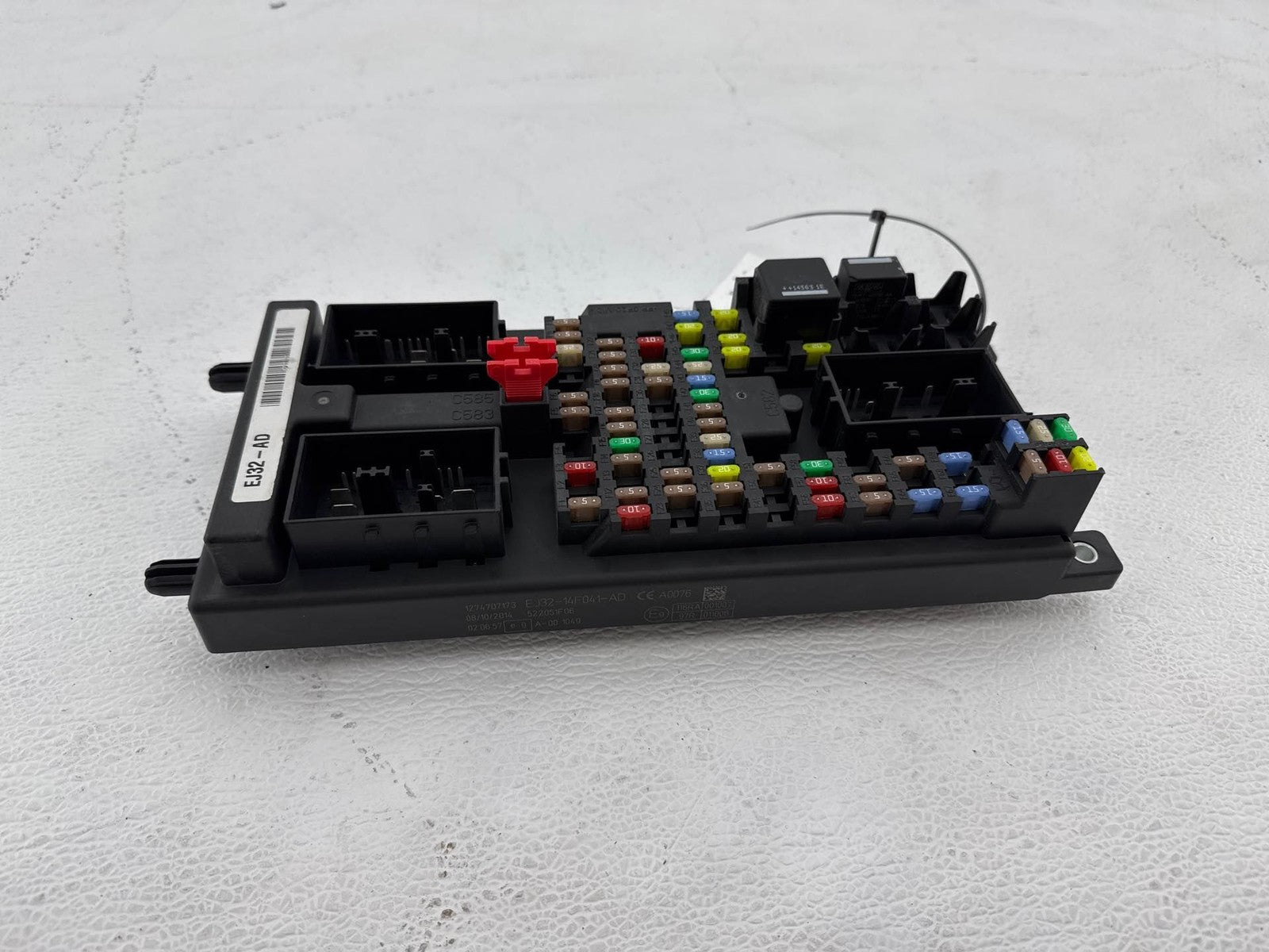 12-15 Evoque Electronic Cabin Fuse Relay Power Distribution Box Housing OEM