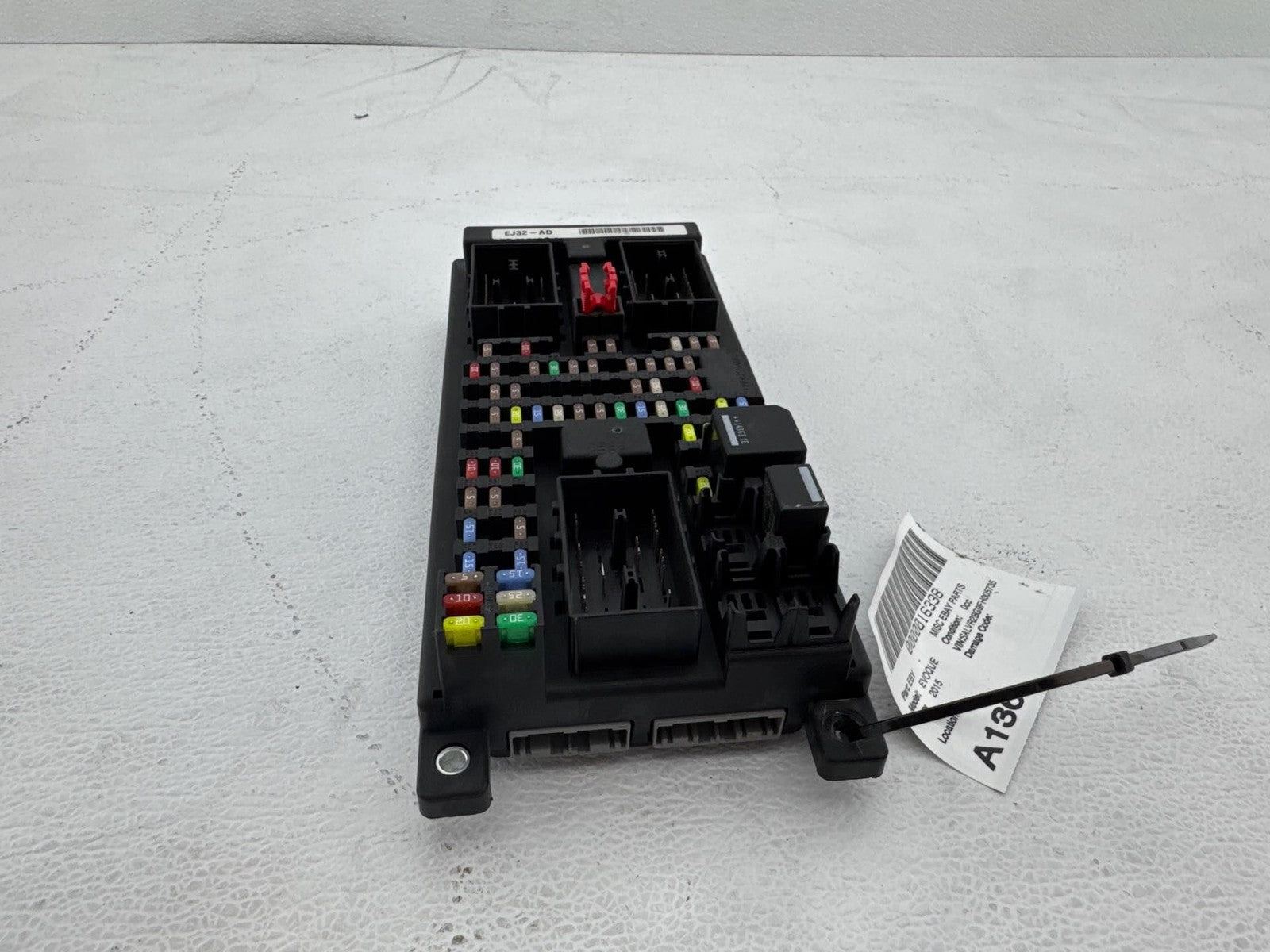 12-15 Evoque Electronic Cabin Fuse Relay Power Distribution Box Housing OEM