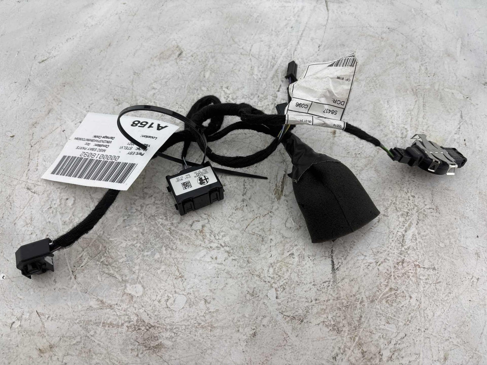 18-24 Alfa Romeo Stelvio Windshield Antenna Control Module W/ Wire Harness Oem