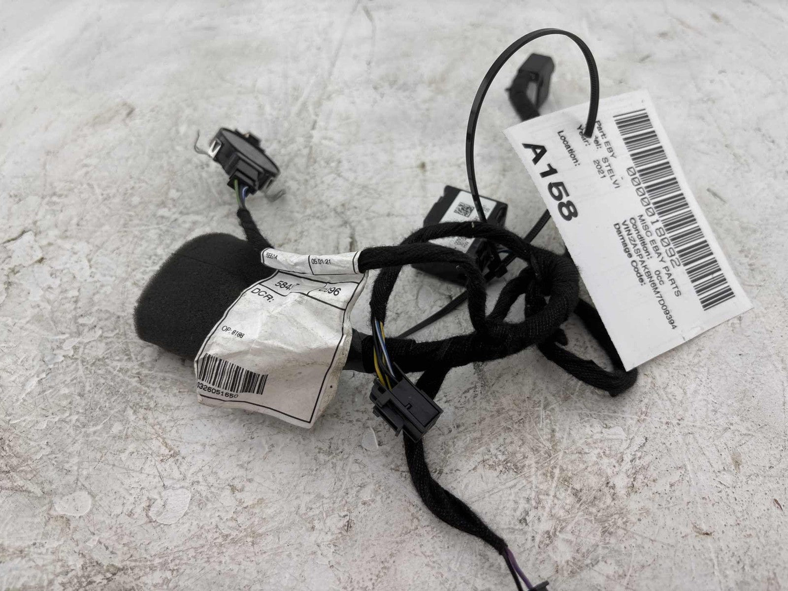 18-24 Alfa Romeo Stelvio Windshield Antenna Control Module W/ Wire Harness Oem