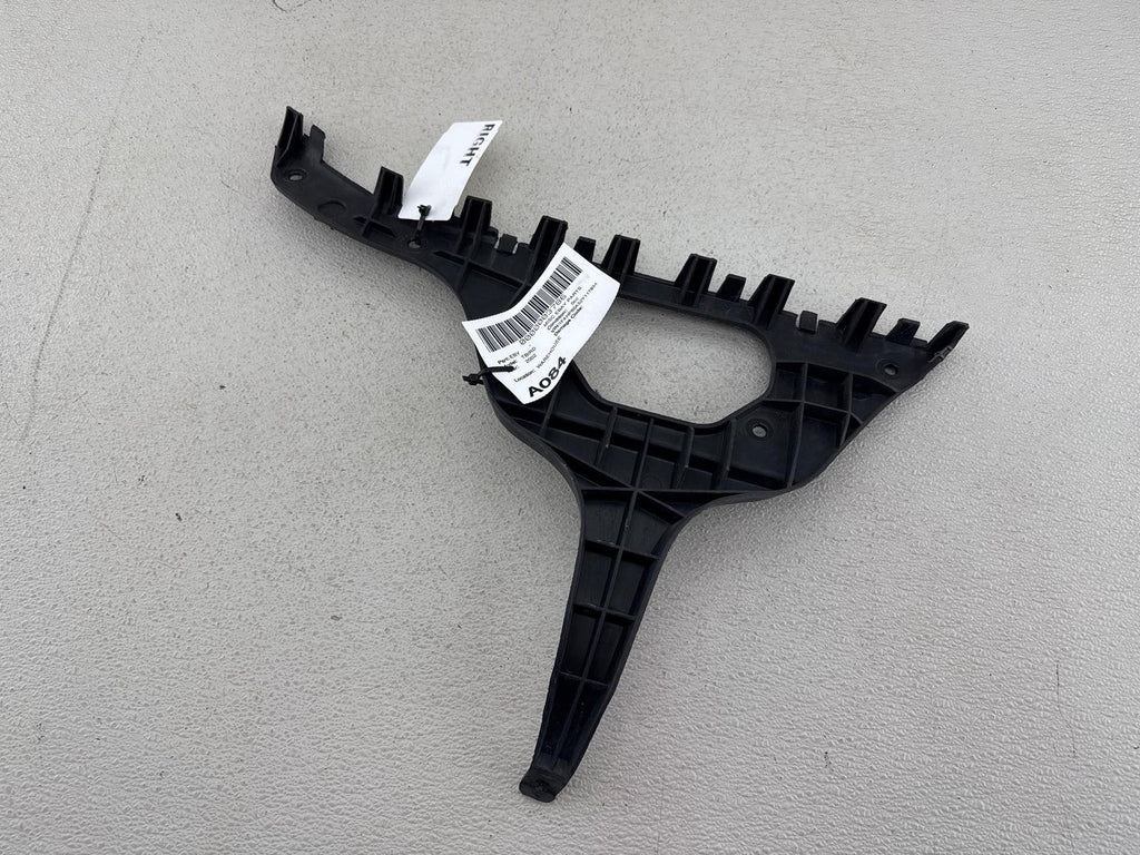 02- 05 Ford Thunderbird Rear Right Passenger Side Lower Bumper Mount Bracket OEM