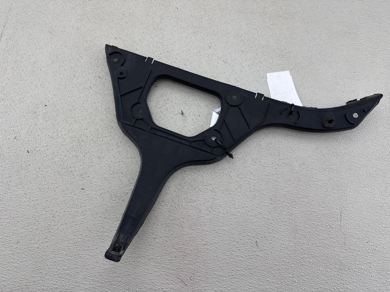 02- 05 Ford Thunderbird Rear Right Passenger Side Lower Bumper Mount Bracket OEM