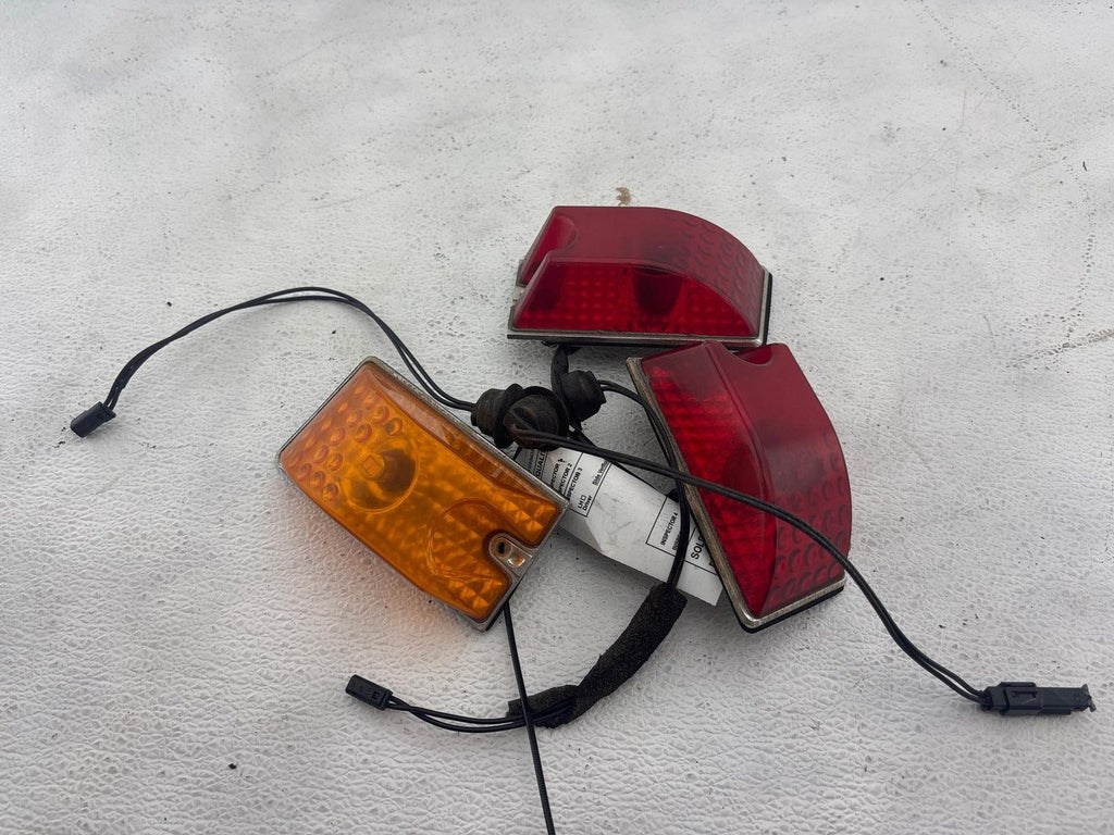 03-09 Hummer H2 Rear Right & Left Roof Clearance Marker Light Lamp Set