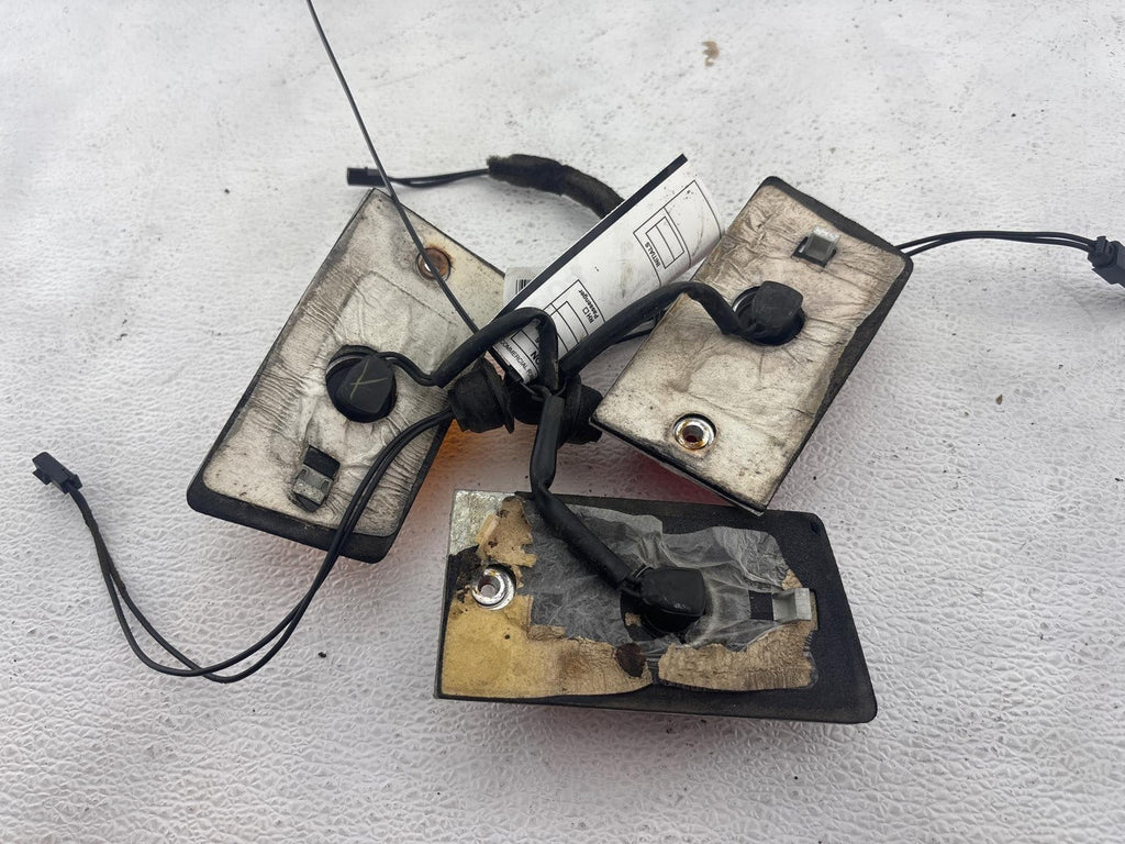 03-09 Hummer H2 Rear Right & Left Roof Clearance Marker Light Lamp Set