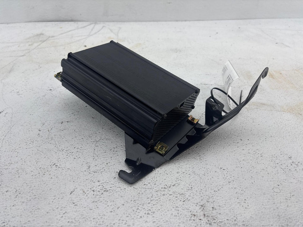 2000-2002 Audi S4 Audio Amplifier OEM 8D0-035-225-A