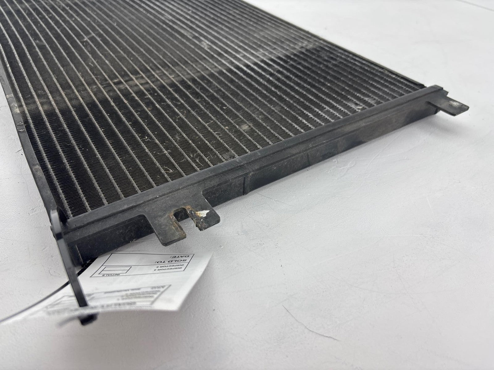 00-02 Saturn S Sw2 1.9L A/C Air Conditioning Condenser