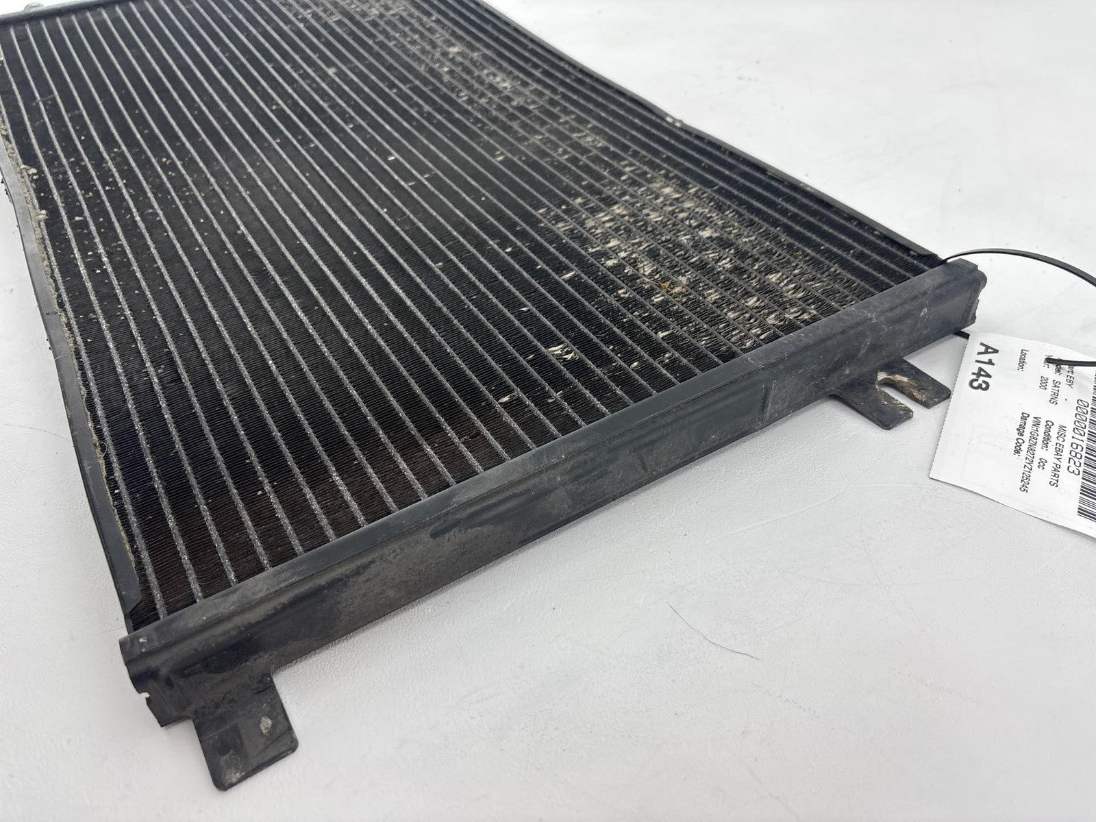 00-02 Saturn S Sw2 1.9L A/C Air Conditioning Condenser