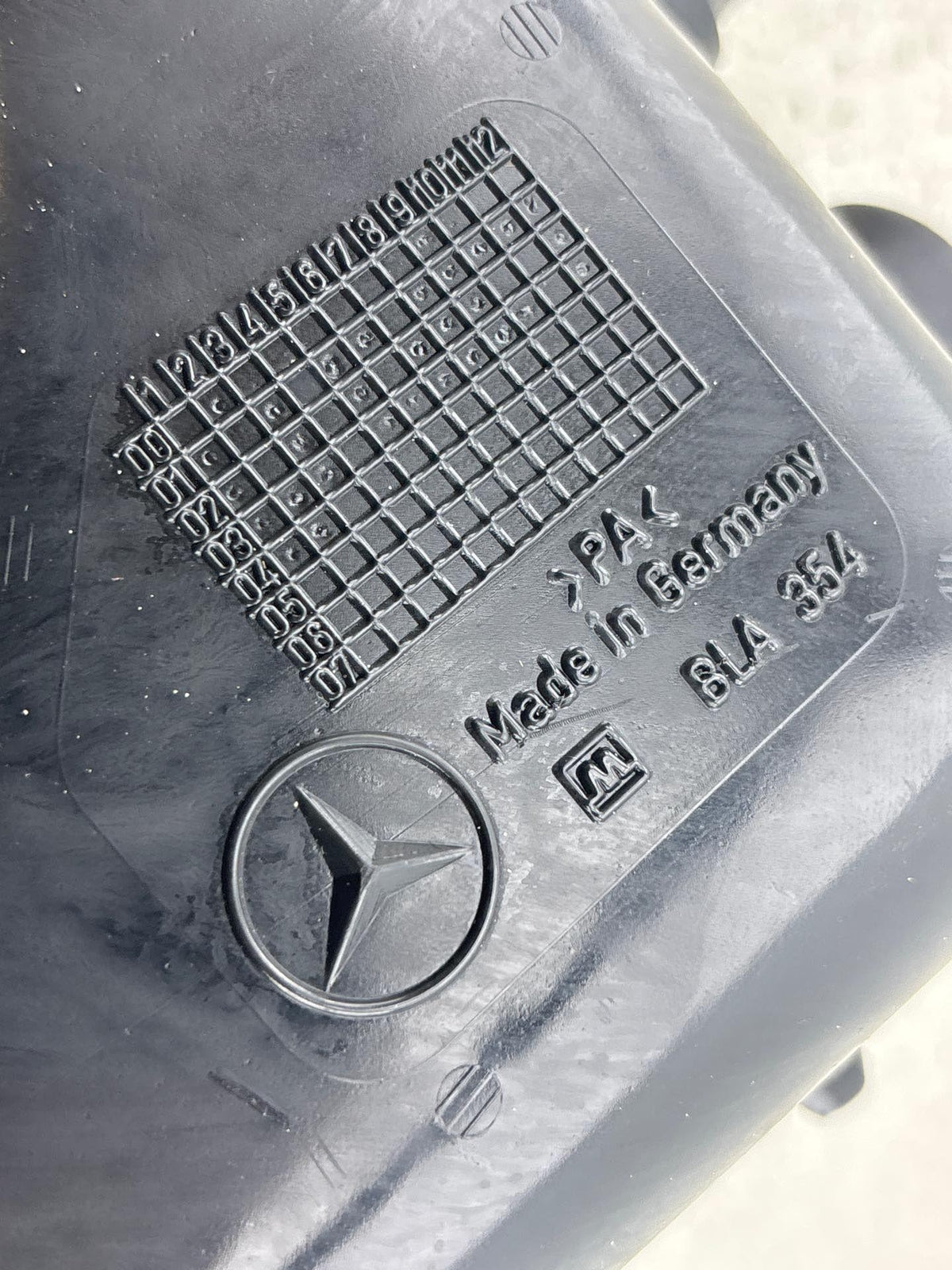 03-12 Mercedes R230 Sl550 Sl600 Abc Hydraulic Suspension Oil Reservoir Tank Oem