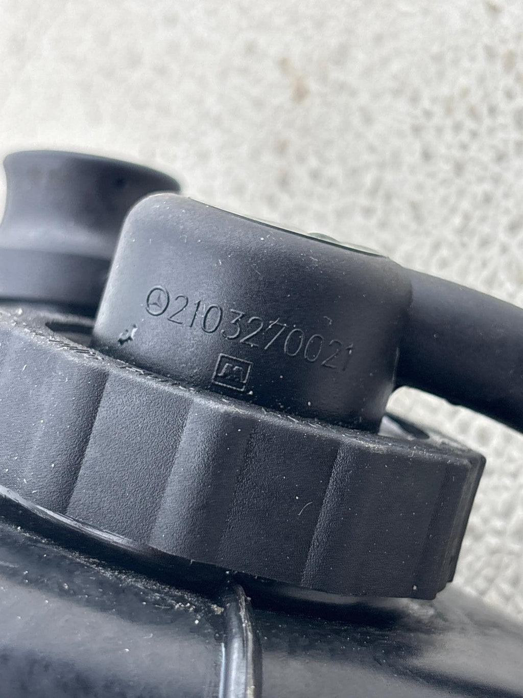 03-12 Mercedes R230 Sl550 Sl600 Abc Hydraulic Suspension Oil Reservoir Tank Oem