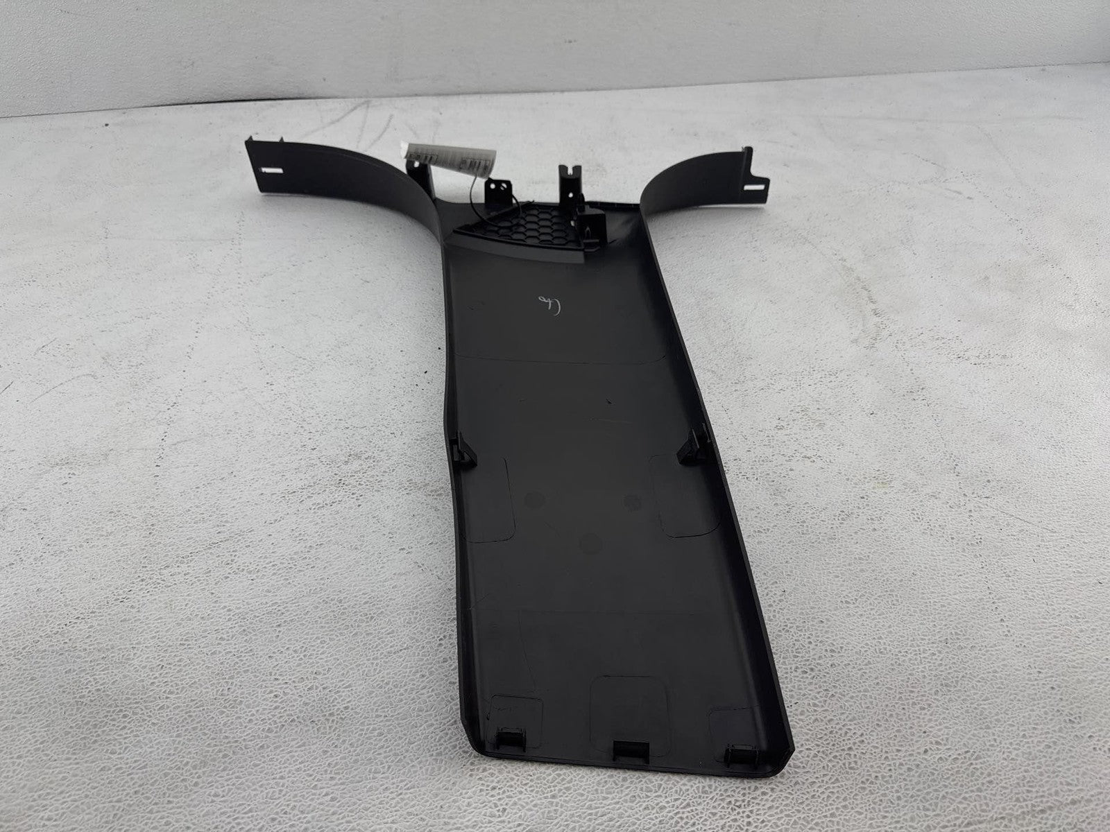 12-19 Range Rover Evoque L538 Right Passenger Side Lower B Pillar Trim Oem