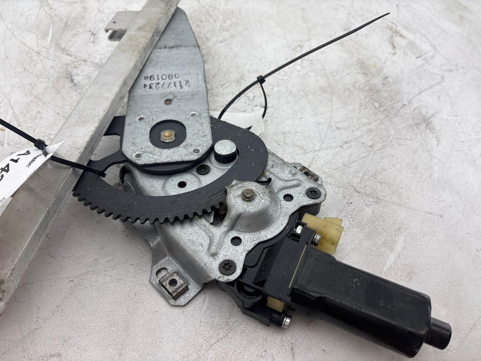 00-02 Saturn Sw2 Rear Passenger Side Door Window Regulator Oem