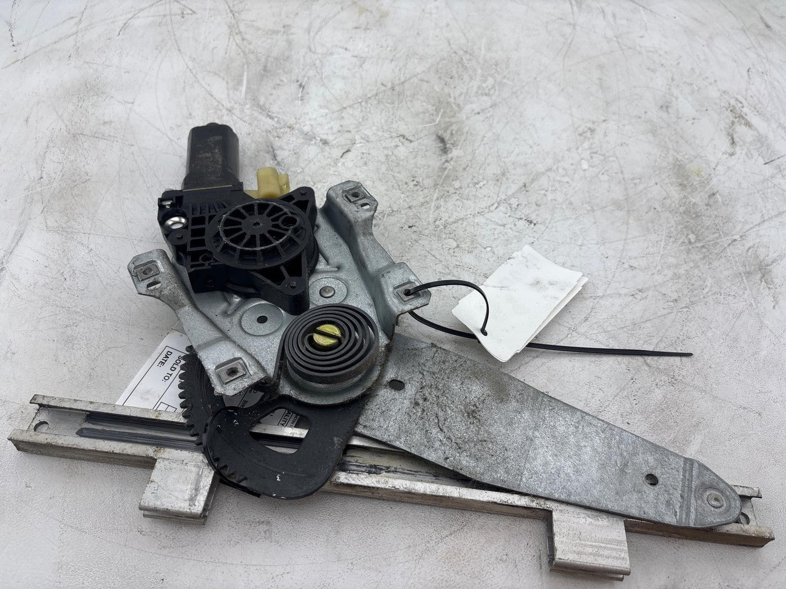 00-02 Saturn Sw2 Rear Passenger Side Door Window Regulator Oem