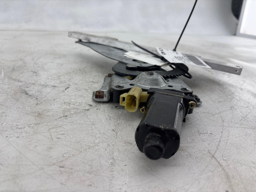 00-02 Saturn Sw2 Rear Driver Side Door Window Regulator Oem