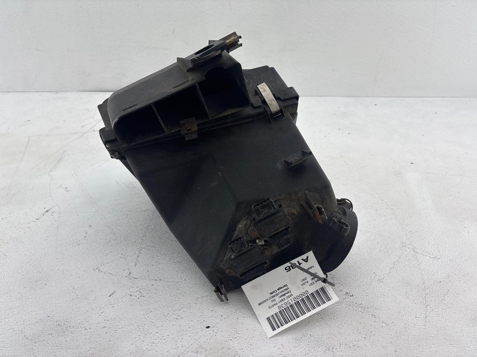 2000-2002 Audi S4 Air Intake Cleaner Box OEM