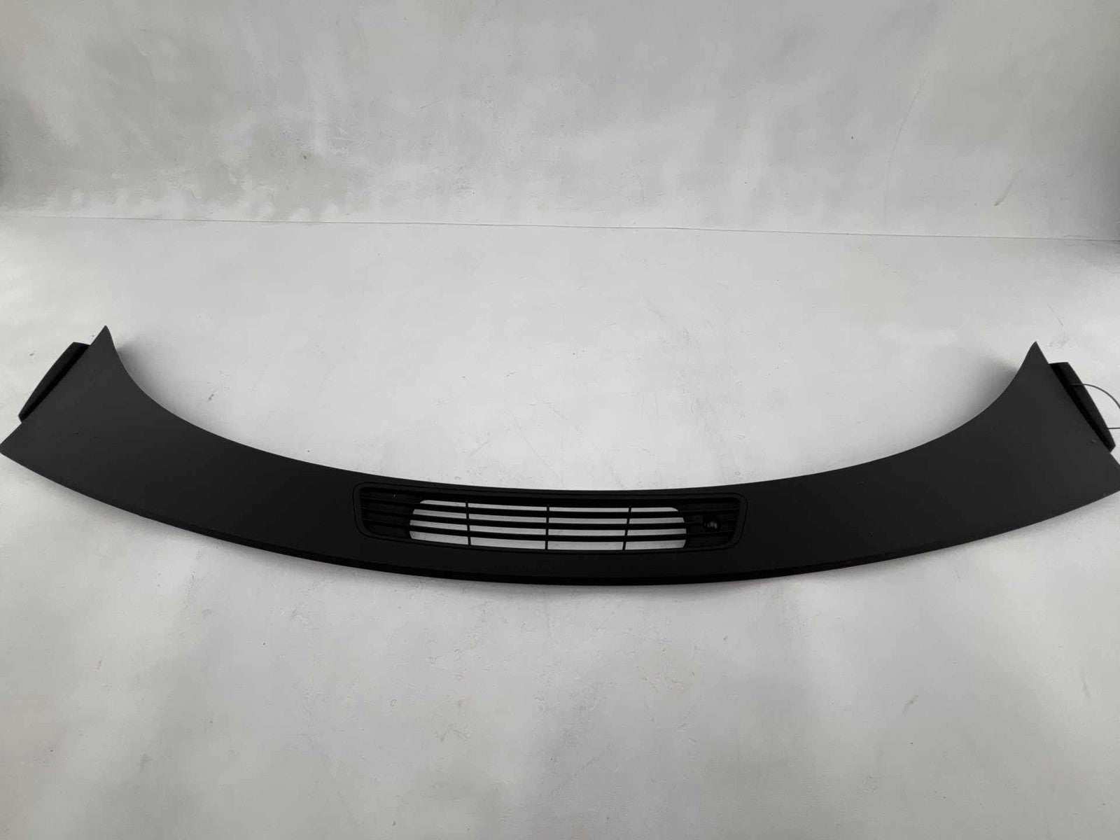 11-12 Chevrolet Traverse Front Dash Instrument Upper Defroster Grille Panel Oem