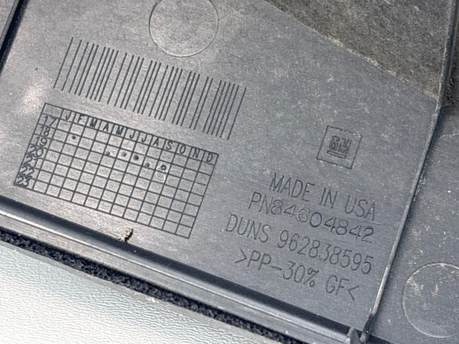 19-24 Cadillac Xt4 Windshield Wiper Cowl Upper Extension Panel Cover Oem