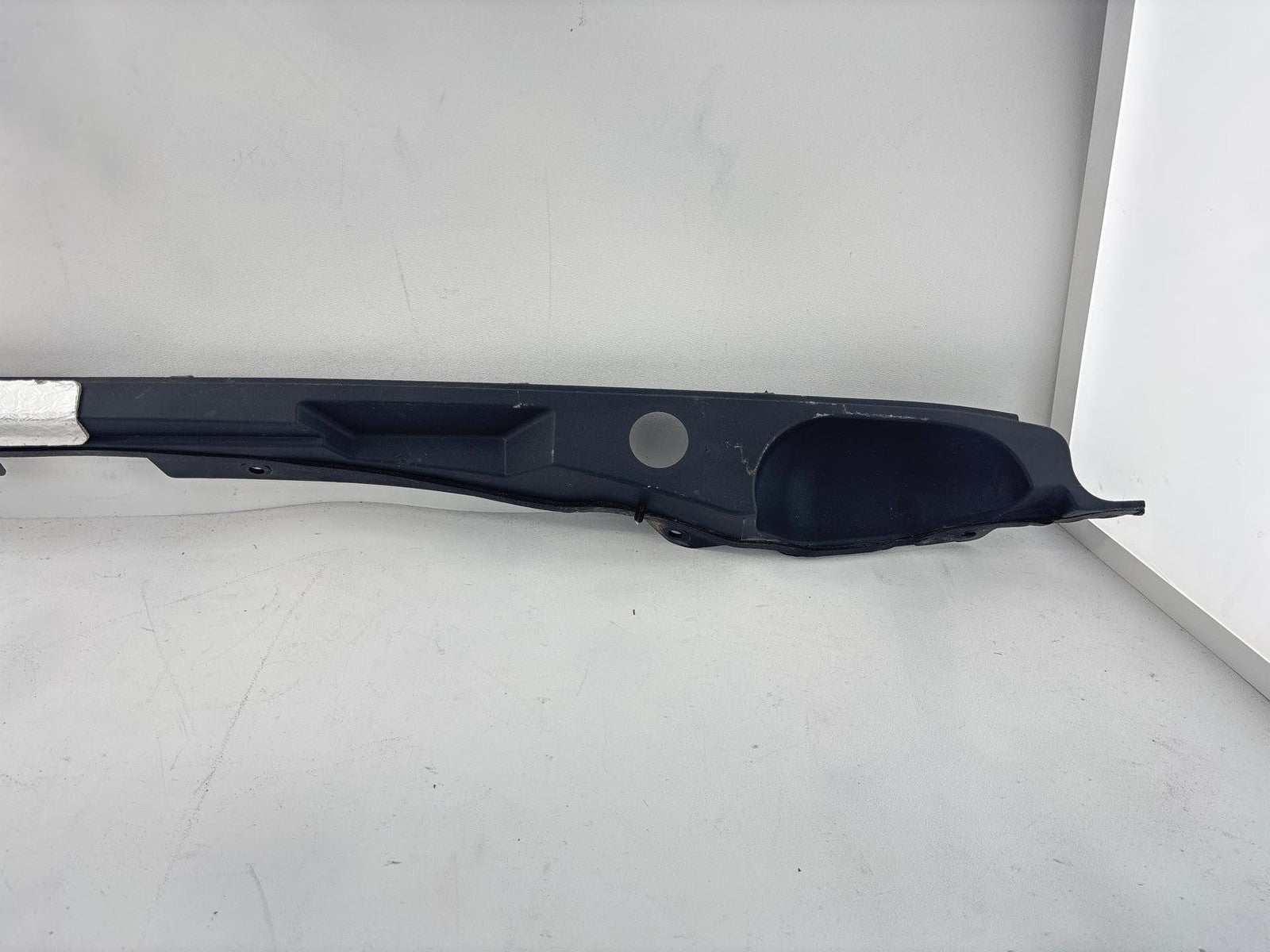 19-24 Cadillac Xt4 Windshield Wiper Cowl Upper Extension Panel Cover Oem