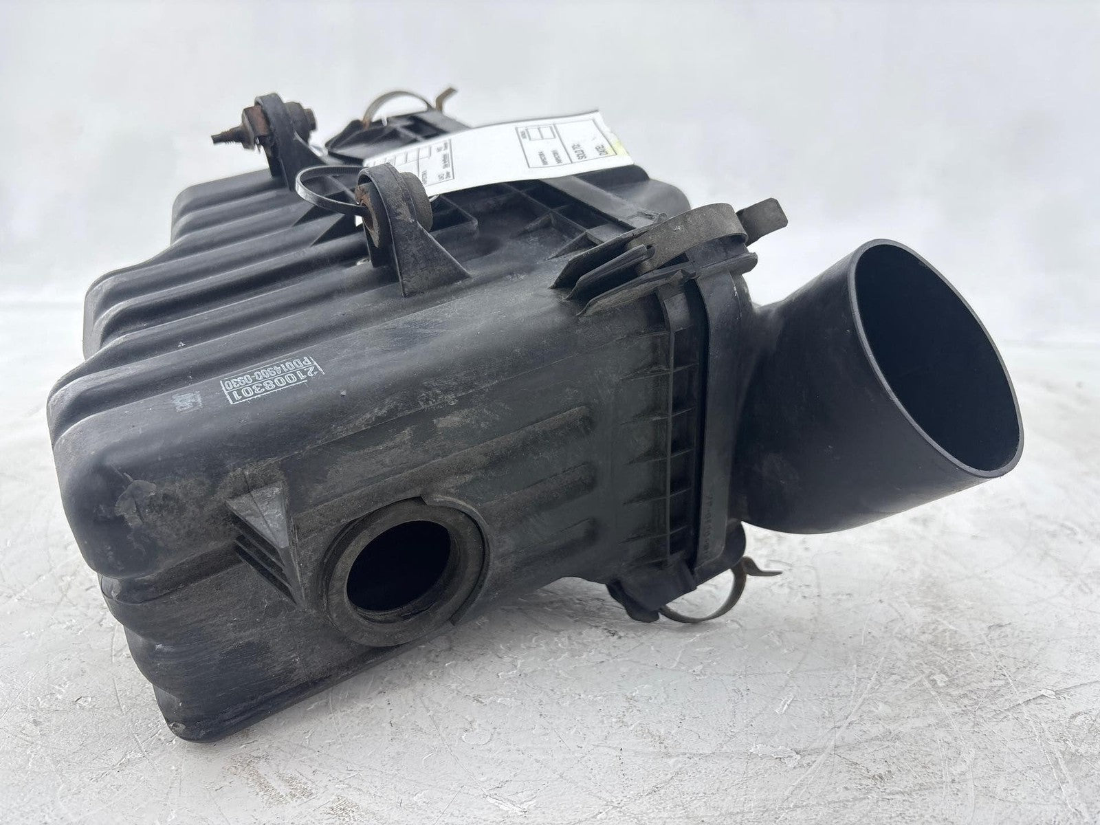 00-02 Saturn Sw2 1.9L Air Intake Cleaner Box 21008301