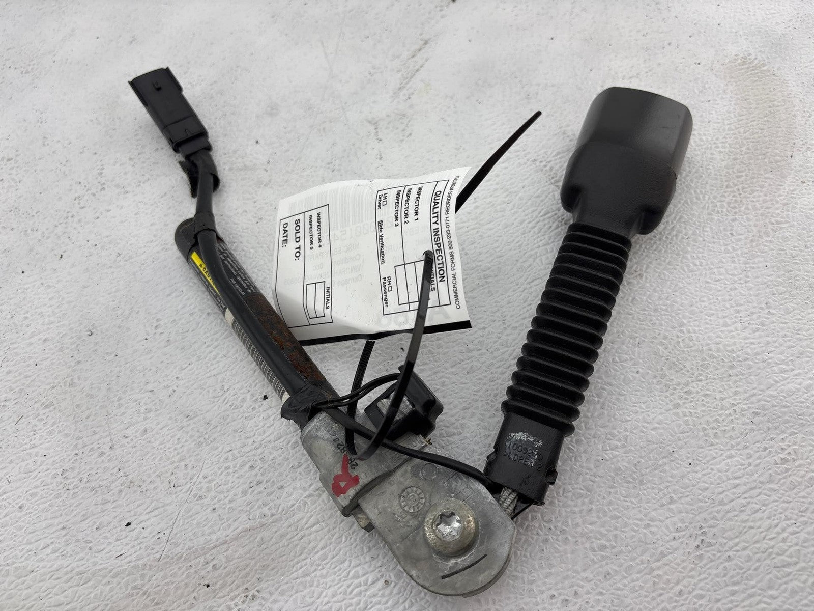 10-12 Taurus Seat Belt Front Bucket Seat Passenger Buckle