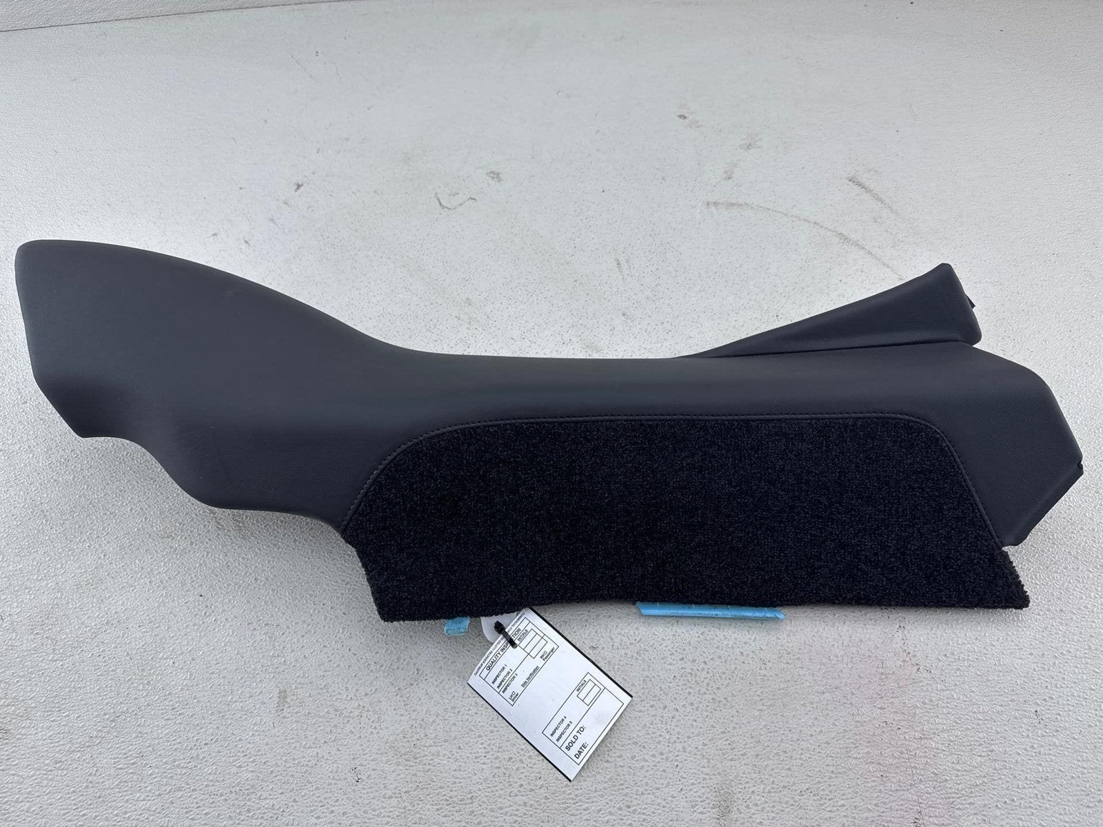 13-19 Land Rover Range Rover Rear Right C Pillar Lower Quarter Trim Panel Oem