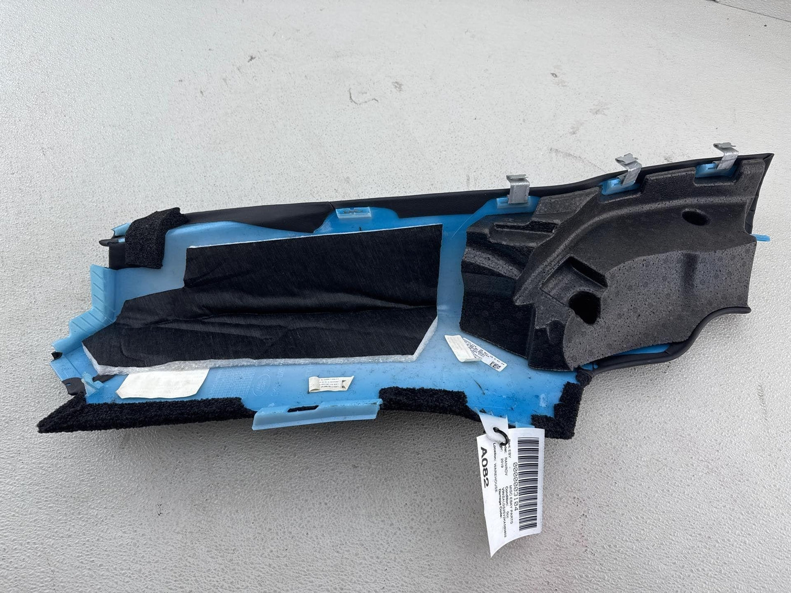 13-19 Land Rover Range Rover Rear Right C Pillar Lower Quarter Trim Panel Oem