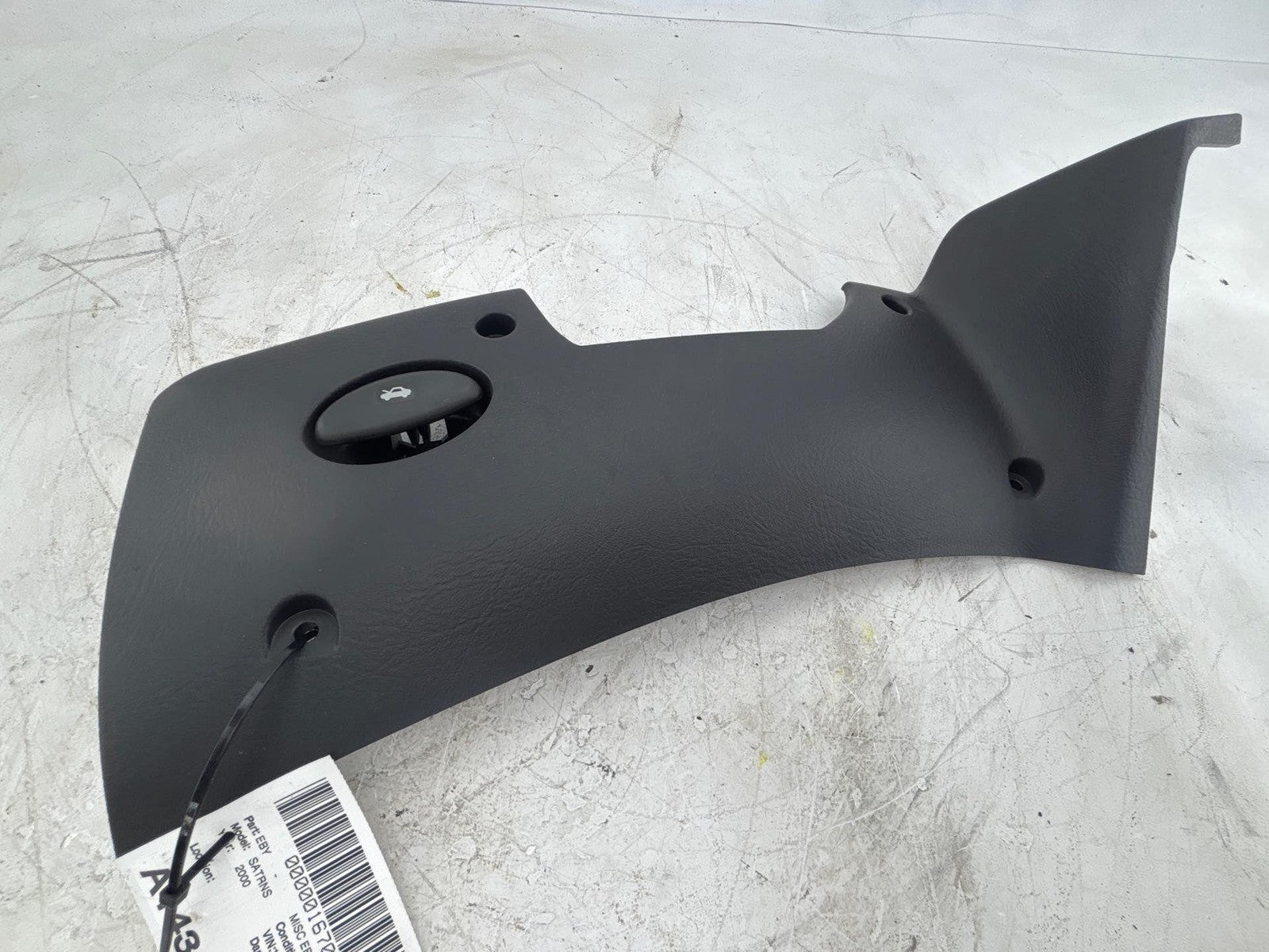 00-02 Saturn Sw2 Lower Dash Left Side Knee Bolster Trim Panel Cover Bezel