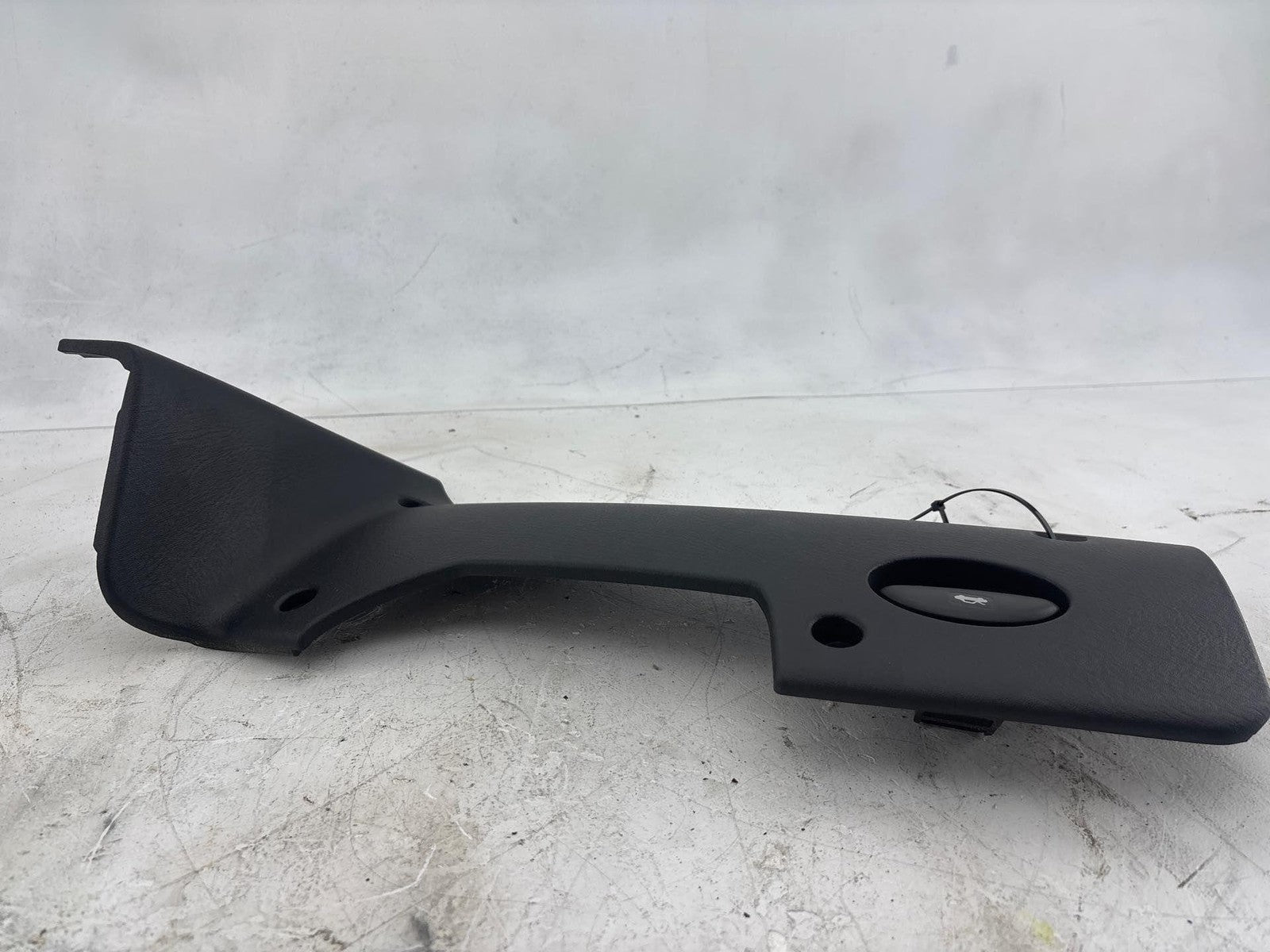 00-02 Saturn Sw2 Lower Dash Left Side Knee Bolster Trim Panel Cover Bezel