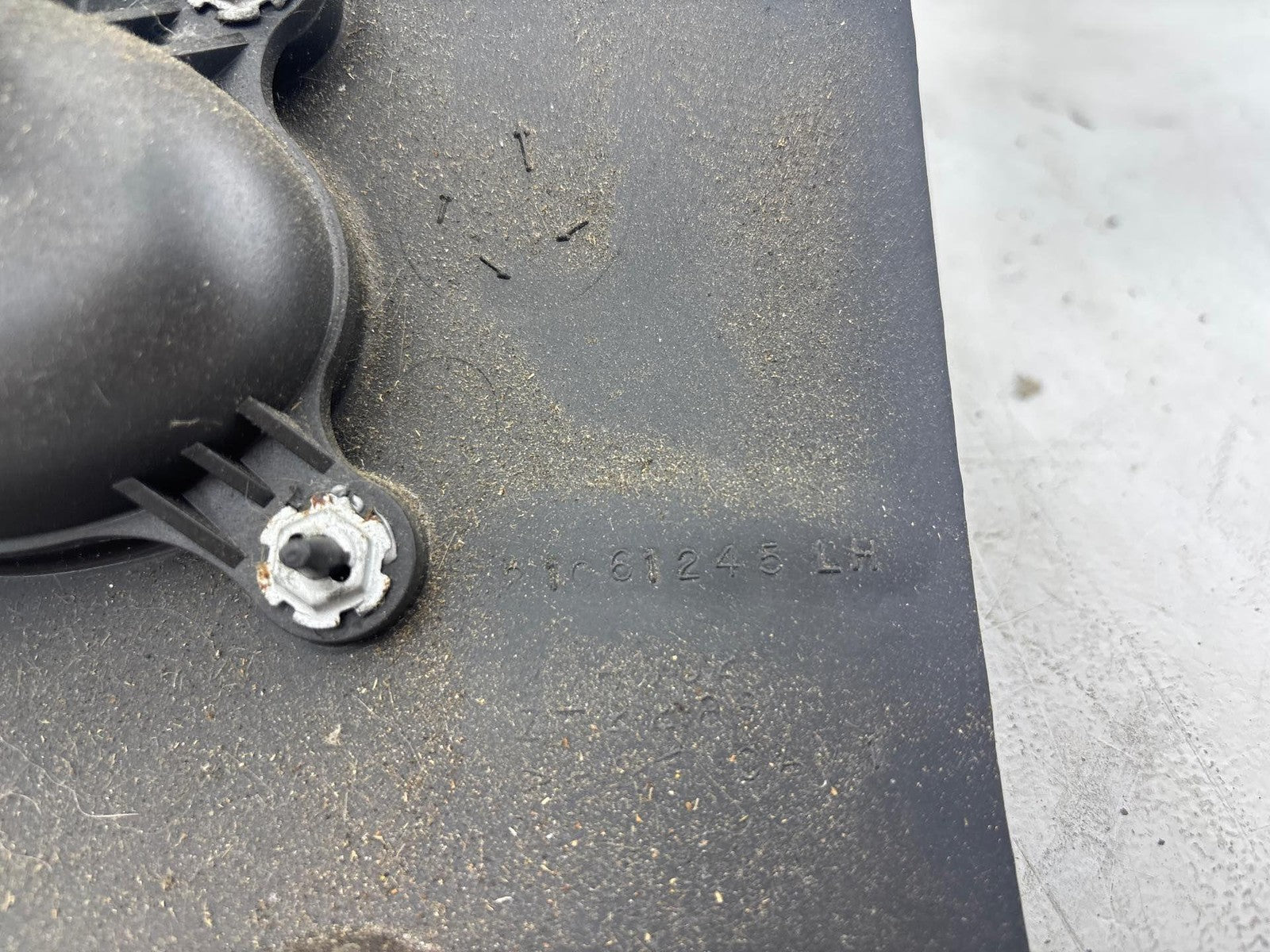 00-02 Saturn Sw2 Lower Dash Left Side Knee Bolster Trim Panel Cover Bezel